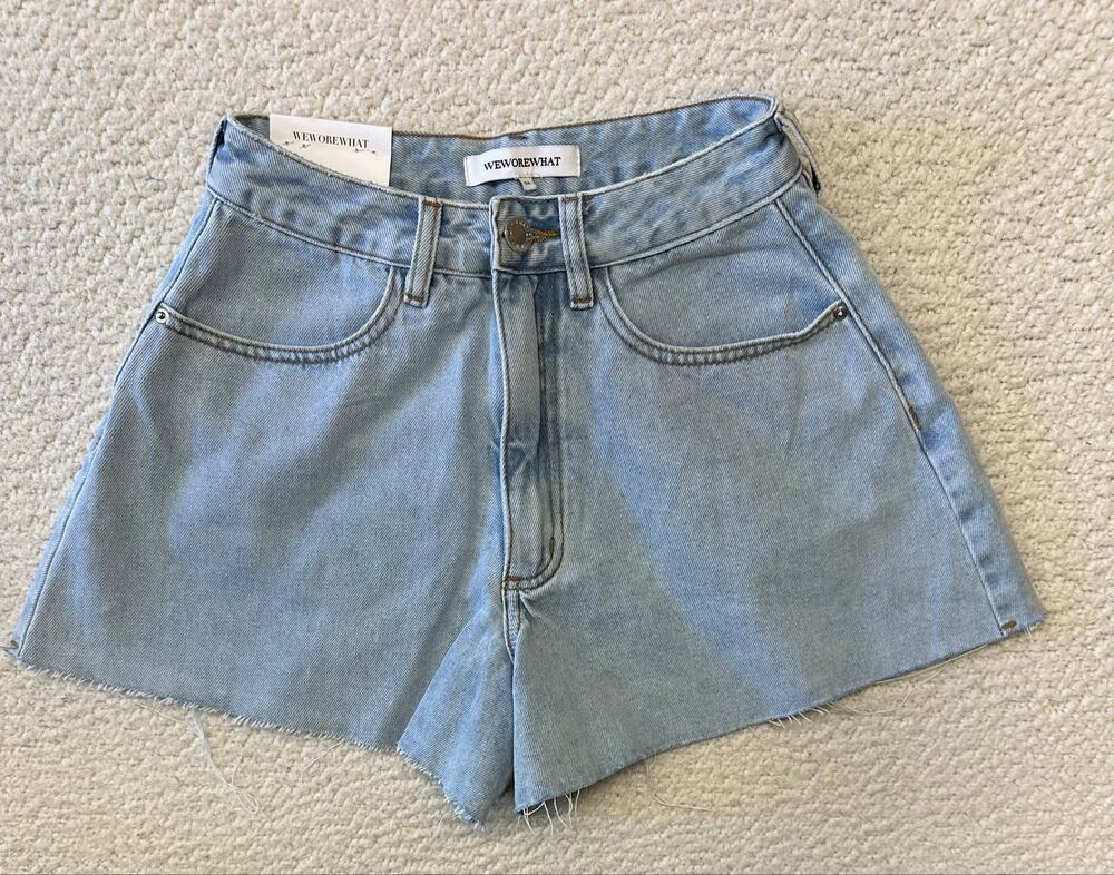NWT* WeWoreWhat Womens Flare Bell Shorts Size 24